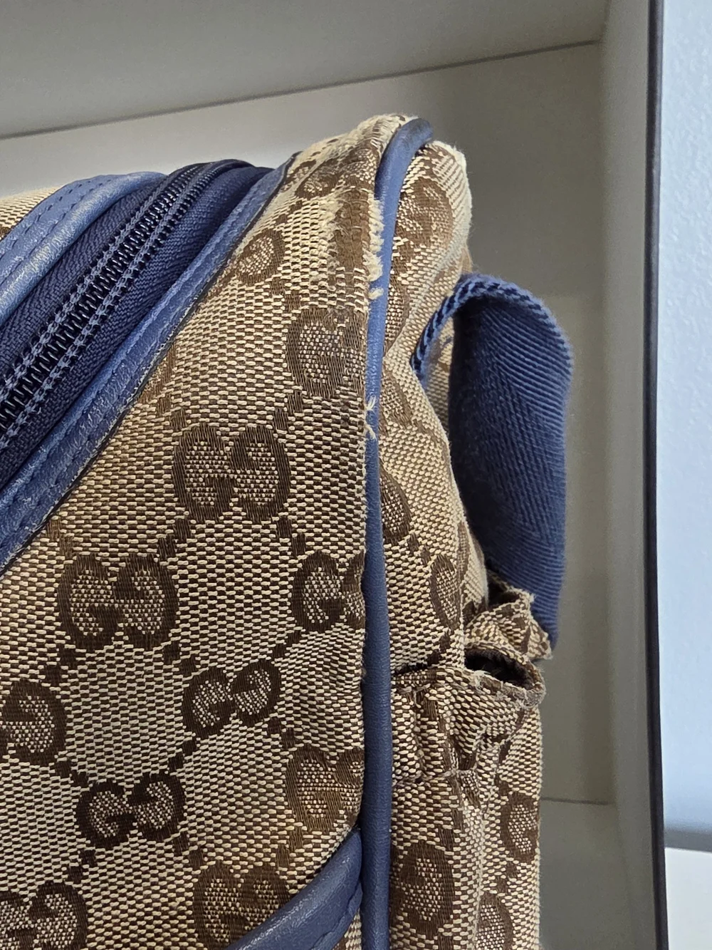 Gucci Beige GG Supreme Canvas Shoulder/Baby/Diaper Bag with Blue Trim